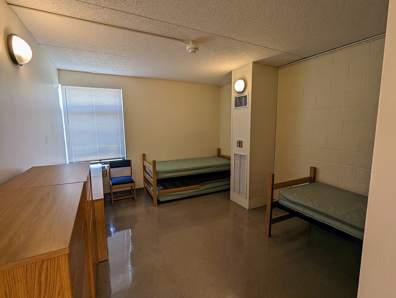 Dorm Room Essentials You’ll Actually Use (and What Your RA Will Confiscate)